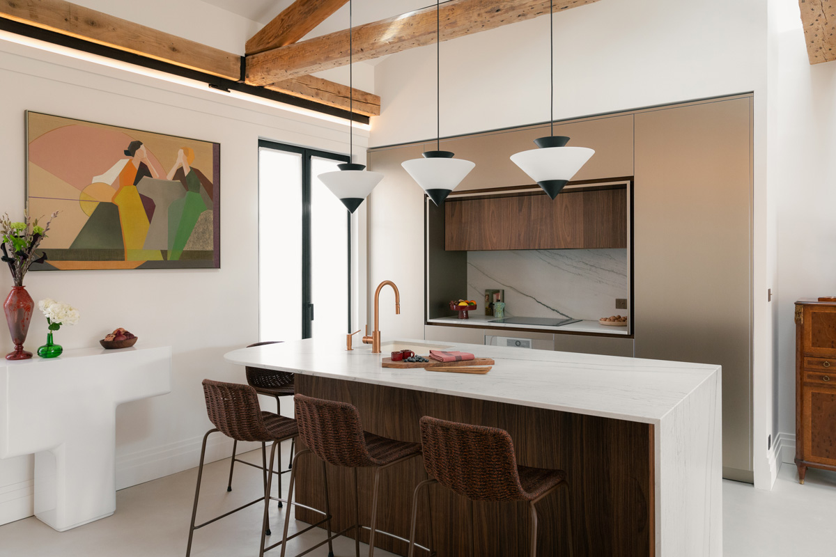 Cuisine d’un appartement privé conçue par l’architecte Emmanuelle Neciolli