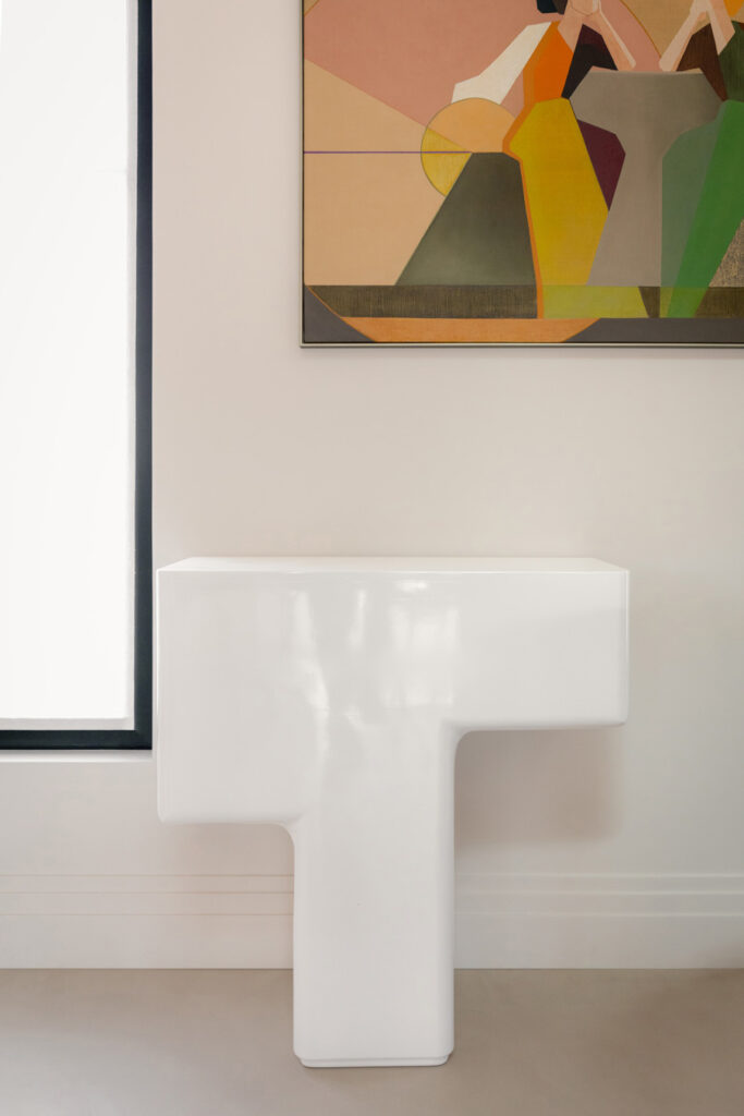 Commode design conçue par l’architecte Emmanuelle Neciolli